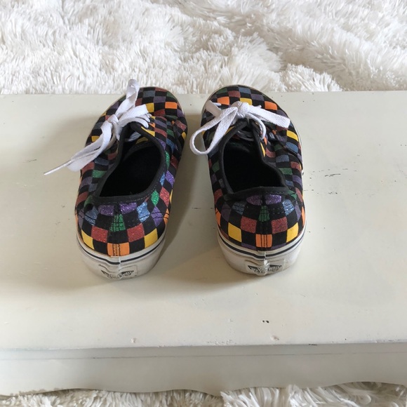 Vans - Picture 4 of 7